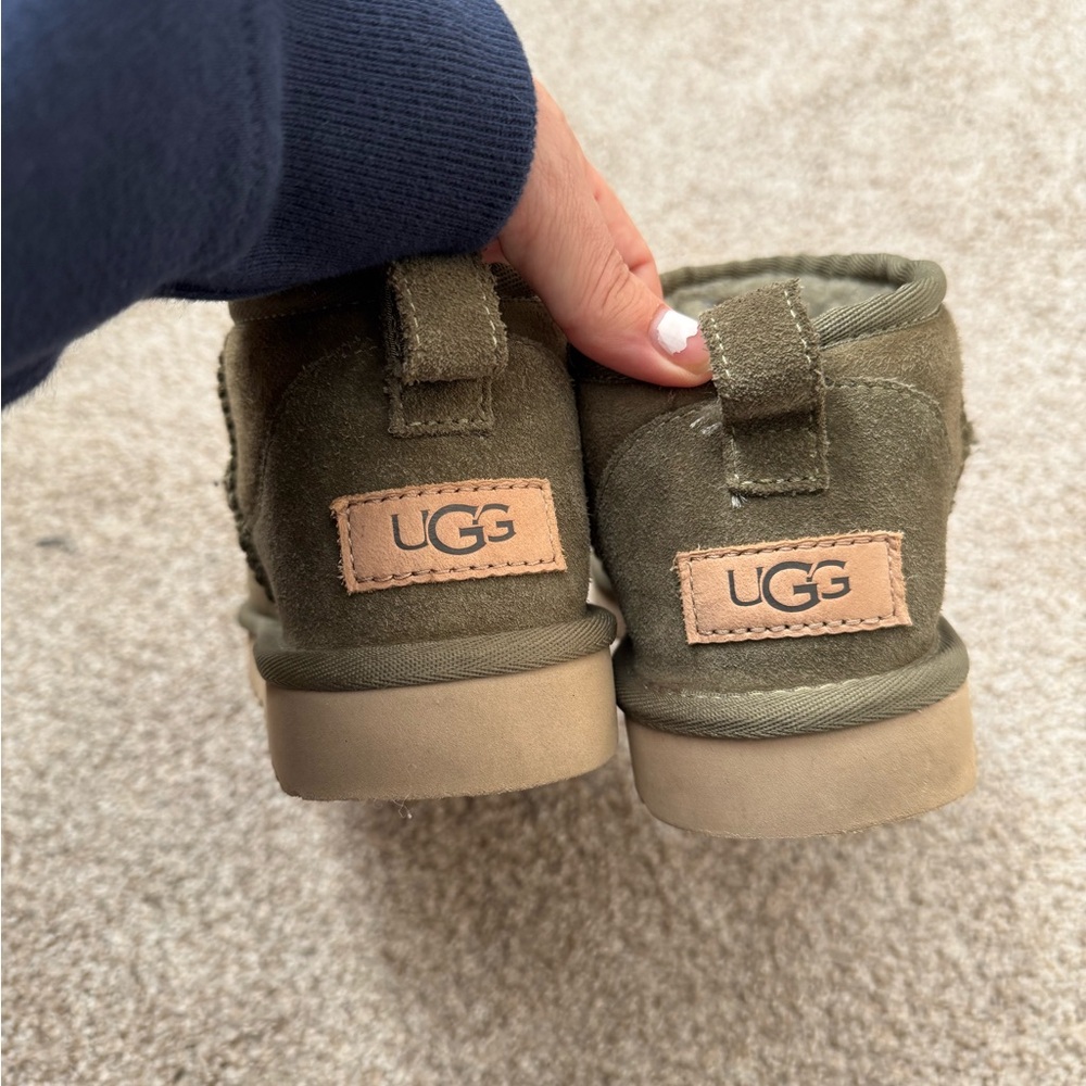 UGG Olive Suede Boots with Cozy Lining - Picture 2 of 4